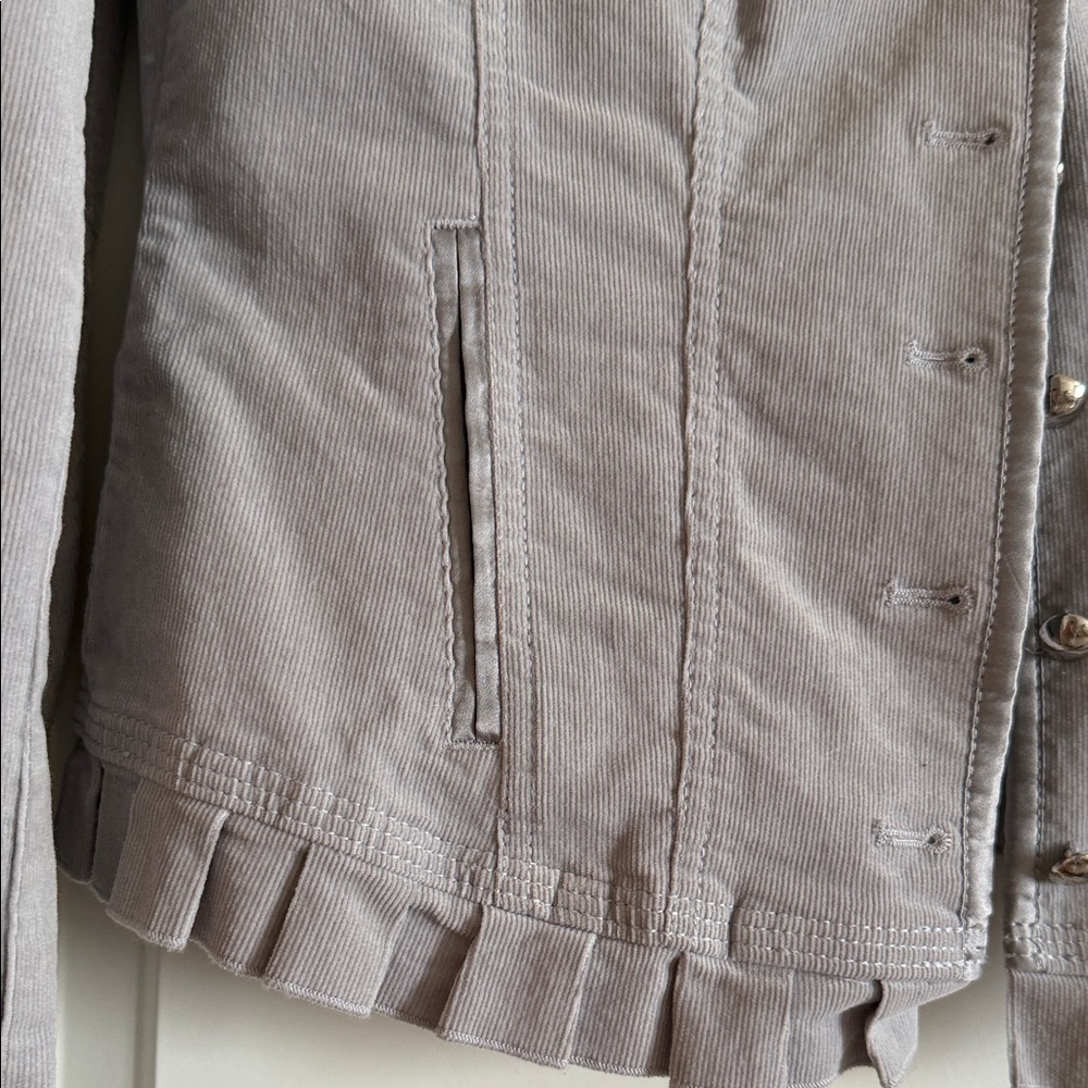 Chic Ruffled Gray Blazer - Picture 4 of 12